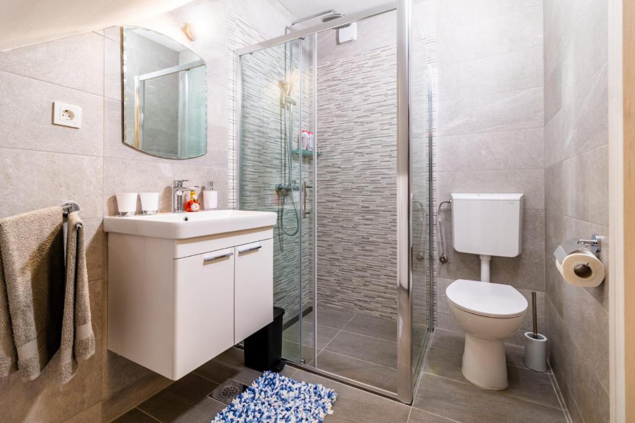 Studio Apartman Mirela Kastel Stafilic Kastela Exterior photo